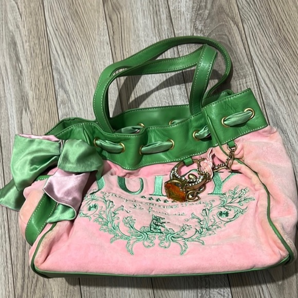 ISO (IN SEARCH) FOR JUICY COUTURE DAYDREAMER BAG - Picture 2 of 5